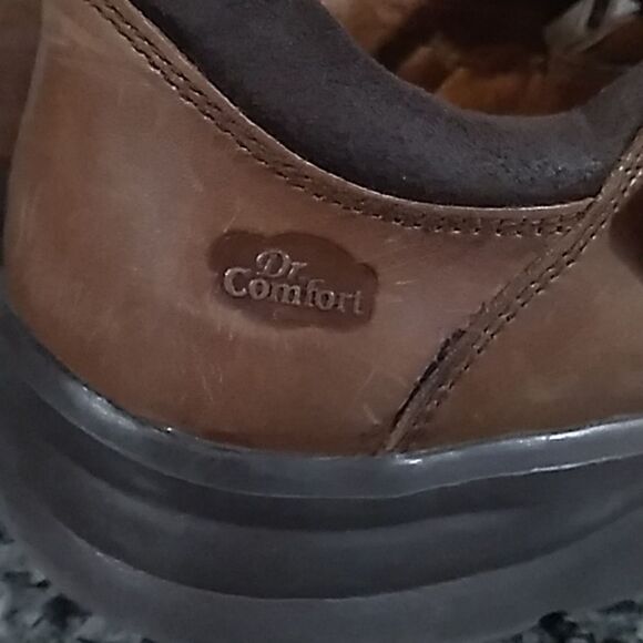 Dr. Comfort Brown Leather Casual Sandals. Size 9 Wide